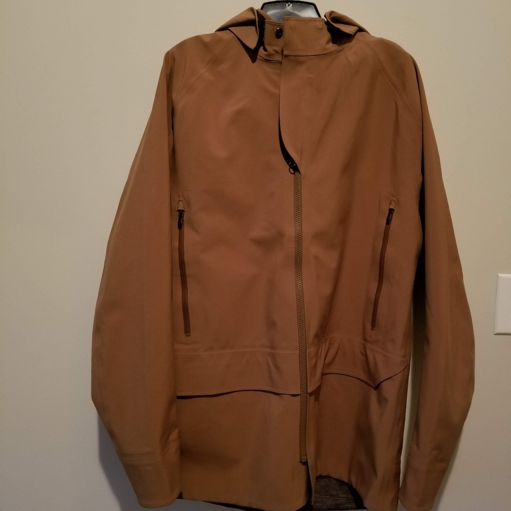 Lululemon Men's Brown Lined Rain Jacket Size Large